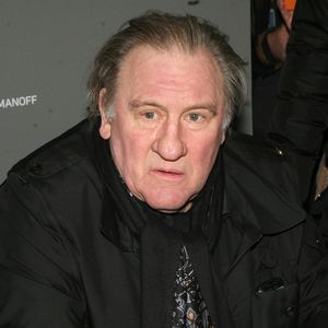 Déjà mis en examen pour viols, Gérard Depardieu est également au coeur d'une enquête pour fraude fiscale aggravée et blanchiment de fraude fiscale aggravée. 

Gérard Depardieu - Salon du livre à la porte de Versailles à Paris. ©JLPPA / Bestimage