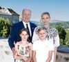 Une tradition qui remonte à 1641 lorsque le traité d’alliance a été signé à Péronne entre Louis XIII et le Prince Honoré II.
Le prince Albert II de Monaco, la princesse Charlène de Monaco, le prince Jacques de Monaco, marquis des Baux, et la princesse Gabriella de Monaco, comtesse de Carladès, ont été accueillis à Mur-de-Barrez en Aveyron, le 9 juillet 2025.
© David Nivière / Pool / Bestimage