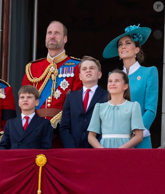Les membres de la famille royale britannique au balcon de Buckingham Palace lors de la cérémonie Trooping the Colour à Londres, le 14 juin 2025.
© Goff Inf / Bestimage