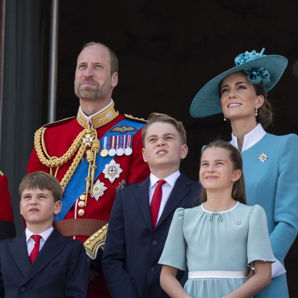 Les membres de la famille royale britannique au balcon de Buckingham Palace lors de la cérémonie Trooping the Colour à Londres, le 14 juin 2025.
© Goff Inf / Bestimage