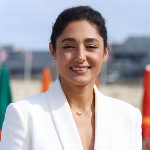 La présidente des membres du jury Golshifteh Farahani lors du photocall des membres du jury lors du 51e Festival du Cinéma Américain de Deauville le 8 septembre 2025. © Denis Guignebourg/Bestimage