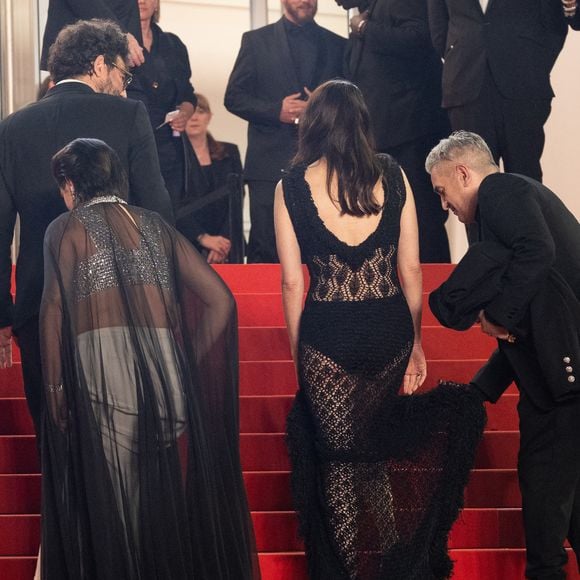 Noémie Merlant, Marion Cotillard - Montée des marches du film " Roma elastica " lors du 79ème Festival International du Film de Cannes, le 20 mai 2026. © Jacovides-Moreau / Bestimage