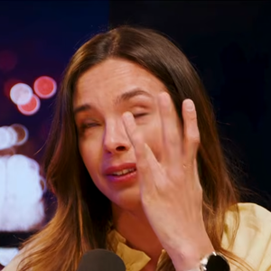 J'avais tout pour être heureuse... Et mon corps a lâché, avec Marine Lorphelin (Miss France) - Les Lueurs sur YouTube