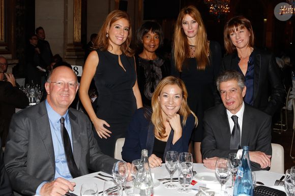 Rémy Pflimlin, Léa Salamé, Denise Epoté, Claire Barsacq, Mareva Galanter, Daniel Saada, Carole Gaessler à la soirée annuelle de la Fédération Internationale des ligues de Droits de l'Homme à l'Hôtel de Ville à Paris, le 8 décembre 2014. Crédit Bestimage