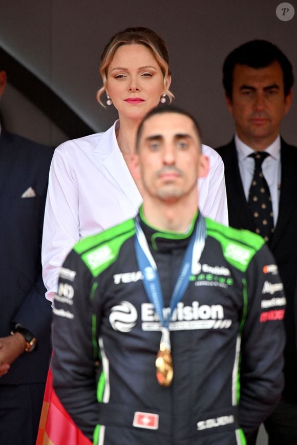 La princesse Charlene de Monaco et le vainqueur Sébastien Buemi, durant le Monaco E-Prix 2025, Round 7, le 4 mai 2025. © Bruno Bebert/Bestimage