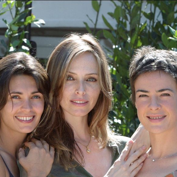 "ADELINE BLONDIEAU" "TONYA KINZINGER" ET "BENEDICTE DELMAS" PHOTOCALL FESTIVAL FICTION TV A SAINT TROPEZ "PLAN SERRE" FEMININ ACTRICE "SOUS LE SOLEIL"