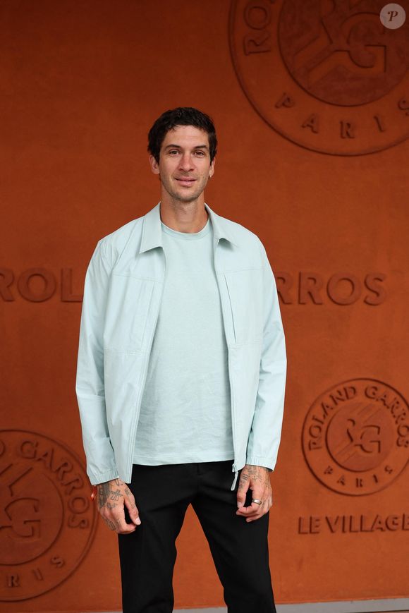 Matthias Dandois au village lors des Internationaux de France de Tennis de Roland Garros 2026. Paris, le 3 juin 2026.
© Jacovides-Moreau / Bestimage