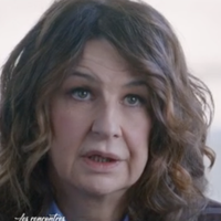 Valérie Lemercier plus heureuse à Paris que dans le petit village où elle a grandi : "J’aime la ville pour ça"