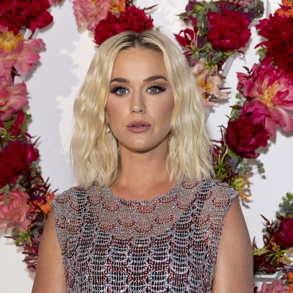 Katy Perry et Justin Trudeau ont été vus ensemble à Montréal, d’abord en promenade dans le parc du Mont-Royal, puis lors d’un dîner au restaurant Le Violon.

Katy Perry au photocall du dîner de lancement des Parfums Louis Vuitton, Stellar Times, Cosmetic Cloud, Dancing Blossom, Rhapsody et Symphony, à la fondation Louis Vuitton à Paris, France. © Olivier Borde/Bestimage