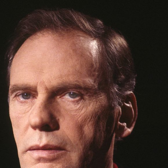 Le comédien Jean-Louis Trintignant sur le plateau de l'émission 7 sur 7 d'Anne Sinclair dans les années 1980, Paris, France.  Photo by Pascal Baril/ABACAPRESS.COM