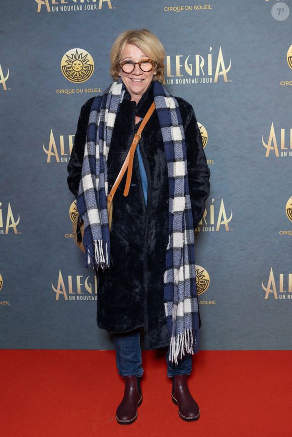 La journaliste a déjà joué dans la série "Capitaine Marleau" et le film "Ma mère, Dieu et Sylvie Vartan", notamment. Elle multiplie aussi les rôles au théâtre... 

Ariane Massenet assiste à la première du spectacle 'Alegria A New Day' du Cirque Du Soleil à Paris le 25 novembre 2025 à Chatou en France. Photo par Nasser Berzane/Abaca