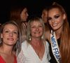 Heureusement, elle a pu compter sur le soutien de sa mère, Brigitte Wagon
Maëva Coucke (Miss France 2018), sa sœur Victoria et Brigitte Wagon (la maman de Maëva ) - M. Coucke (Miss France 2018) fête son 24ème anniversaire à Paris le 27 juin 2018. © Veeren/Bestimage