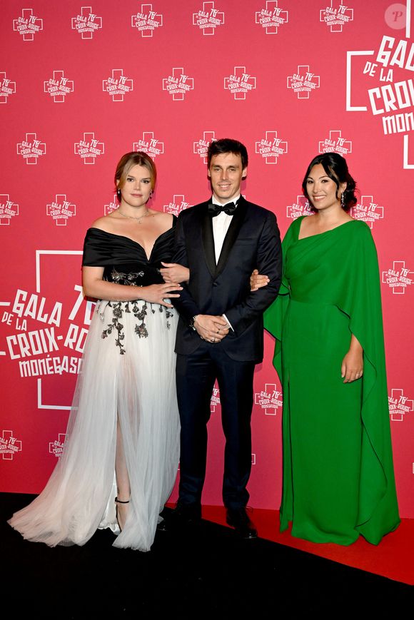 Camille Gottlieb, Louis et Marie Ducruet - 76ème Bal de la Croix Rouge dans la salle des Etoiles à Monaco le 12 juillet 2025. © Bruno Bebert/Bestimage