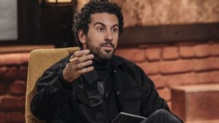 Cet investisseur de Qui veut être mon associé ? dévoile l'intérieur de son nouvel appartement luxueux avec vue sur la Tour Eiffel