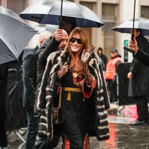 Carla Bruni Sarkozy - Arrivées au défilé Vertigeneux, the Valentino au palais Brongniart Collection Haute Couture Printemps/Eté 2025 lors de la Fashion Week de Paris (PFW), France, le 29 janvier 2025. © Christophe Clovis/Bestimage