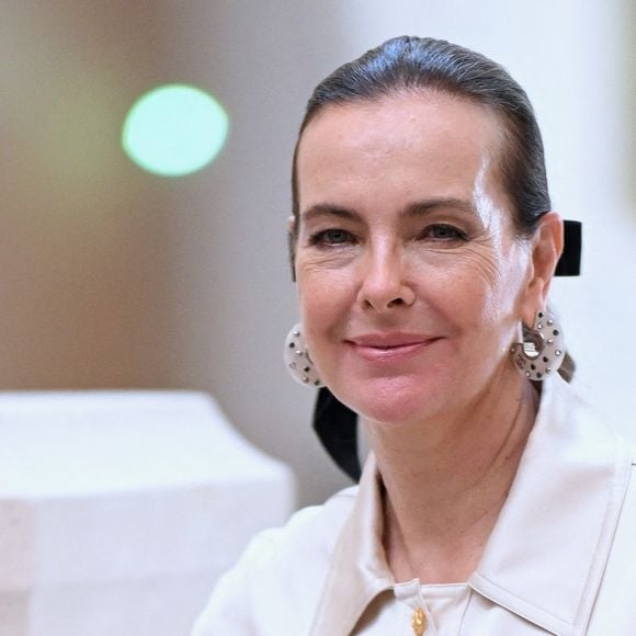 Carole Bouquet assiste au défilé Chanel Haute Couture automne-hiver 2026/2027 dans le cadre de la Fashion Week de Paris, le 7 juillet 2026 à Paris, en France. Photo de Franck Castel/ABACAPRESS.COM