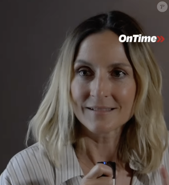 Elle a même précisé s'être "endormie au milieu d'une phrase" pas plus tard que la nuit précédente, alors qu'elle était en "after tisane très rock" avec des amies, parmi lesquelles l'humoriste Marie Papillon. 

Camille Chamoux dans Ontimeofficiel