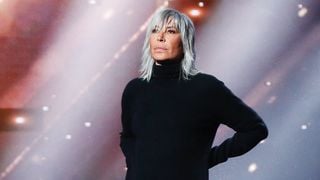 Zazie annonce le départ de son père Hervé Truchis de Varennes, il était issu d'une grande famille de la noblesse française et architecte