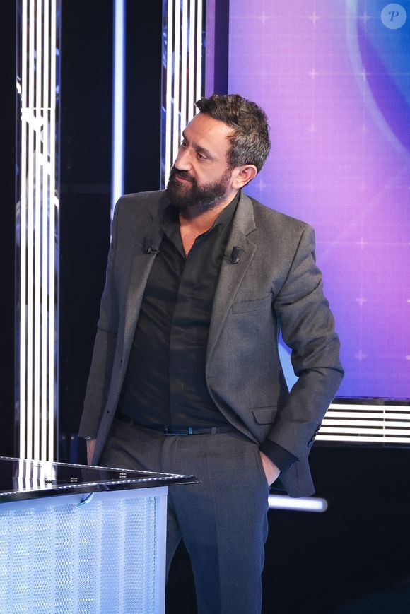 Exclusif - Cyril Hanouna, sur le plateau de l’émission « TPMP » présentée par C.Hanouna et diffusée en direct sur C8, Paris, France, le 08 janvier 2025. © Jack Tribeca / Bestimage