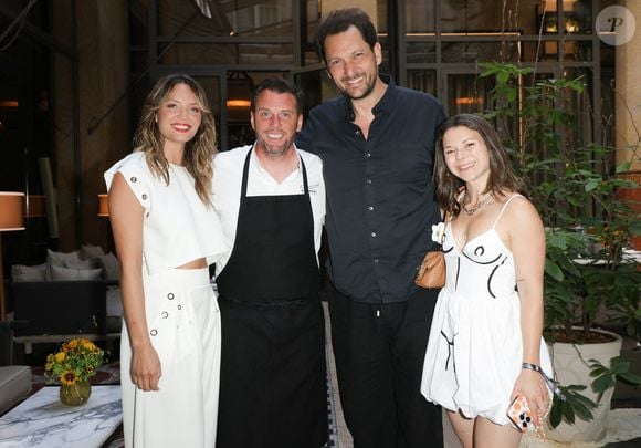 Exclusif - Norbert Tarayre, Éric Antoine et sa compagne Gennifer Demey et Juju Fitcats lors de l'inauguration Le Patio by Norbert Tarayre au Prince de Galles à Paris, France, le 4 juillet 2025. © Coadic Guirec/Bestimage