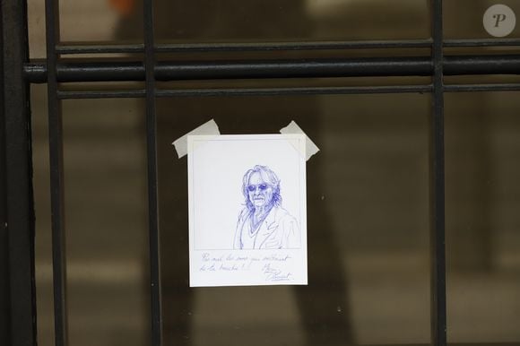 Exclusif - L'appartement du chanteur Christophe à Paris le 17 avril 2020.
Jack Tribeca / Bestimage