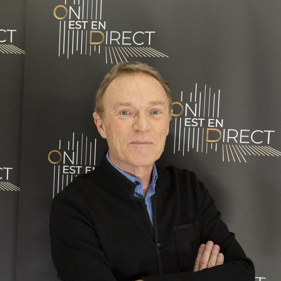 Son émission "Hondelatte raconte" passionne les amateurs de faits divers sur Europe 1...

Exclusif - Christophe Hondelatte Pour son emission sur Europe 1 « Hondelatte raconte » - Backstage de l'émission OEED (On Est En Direct)  , présentée par L.Ruquier et diffusée en direct sur France 2.  © Jack Tribeca / Bestimage