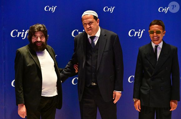 Marek Halter, Hassen Chalghoumi et Omar Harfouch lors du dîner annuel du CRIF (Conseil représentatif des institutions juives de France) au Carrousel du Louvre à Paris le 3 juillet 2025.

© Christian Liewig / Bestimage