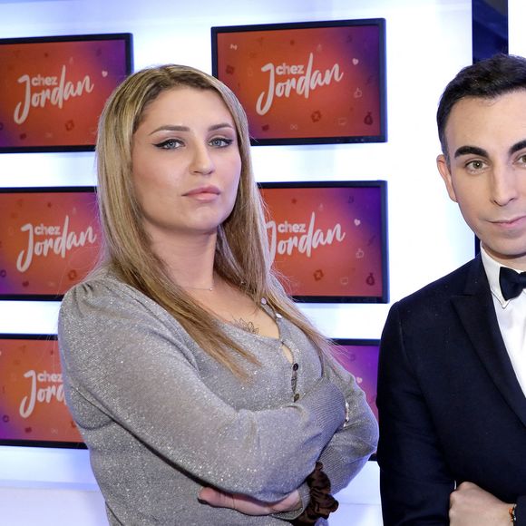 Exclusif - Amandine Pellissard - Jordan de Luxe pose avec ses invités de l'émission "Chez Jordan" à Paris le 15 octobre 2022. © Cédric Perrin/Bestimage