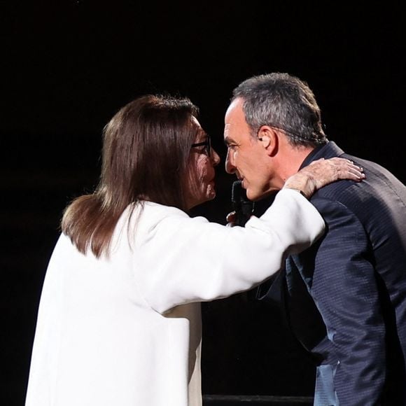 Nana Mouskouri (Victoire d'honneur) et Nikos Aliagas à la cérémonie des 41èmes Victoires de la Musique à la Seine Musicale à Boulogne-Billancourt le 13 février 2026.

© Jacovides / Moreau / Bestimage