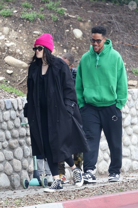 Exclusif - Jessie J enceinte et son compagnon Chanan Colman se promènent à Pasadena le 9 janvier 2022. Backgrid USA / Bestimage