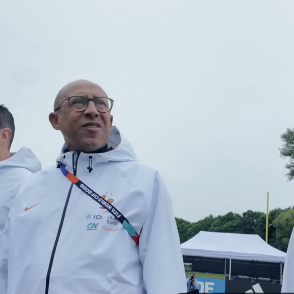 Le président Fédération Française de Football, Philippe Diallo, rend hommage à la mère de Didier Deschamps.
