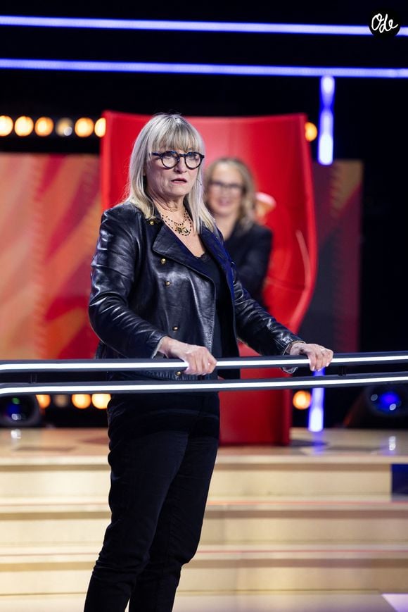 Il y forme un binôme de fugitifs avec Christine Bravo, face à des gardiens incarnés par Michou, Adil Rami et Issa Doumbia.

Christine Bravo, lors de l'enregistrement de l'émission "Qui Ment?" présentée par B.Guillon et diffusée le 20 août 2026 sur France 2, à Saint-Denis, Seine Daint-Denis, France, le 24 novembre 2025. © Jeremy Melloul/Bestimage