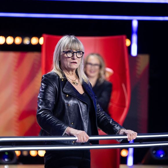 Il y forme un binôme de fugitifs avec Christine Bravo, face à des gardiens incarnés par Michou, Adil Rami et Issa Doumbia.

Christine Bravo, lors de l'enregistrement de l'émission "Qui Ment?" présentée par B.Guillon et diffusée le 20 août 2026 sur France 2, à Saint-Denis, Seine Daint-Denis, France, le 24 novembre 2025. © Jeremy Melloul/Bestimage