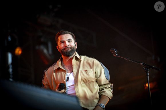 Kendji Girac en concert lors du festival de musique du Printemps de Perouges au Chateau de Saint-Maurice-de-Remens le 29 juin 2025. © Sandrine Thesillat / PsNewZ / Bestimage