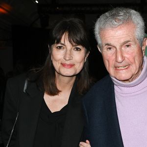 Claude Lelouch et sa compagne Valérie Perrin - Gala caritatif des "Stéthos d'Or" qui récompensent les artistes qui contribuent au bien-être de tous, organisé par la Fondation pour la Recherche en Physiologie au George V à Paris, le 27 mars 2023. © Coadic Guirec-Rachid Bellak/Bestimage