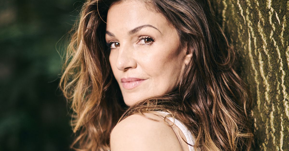 "Personne ne le sait, mais..." : Après des années sans rien dire, Nadia Farès évoque les interventions qu'elle a subi