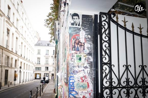 Ouverture au public de la maison de Serge Gainsbourg, rue de Verneuil à Paris, France, le 16 septembre 2023. © Jack Tribeca/Bestimage