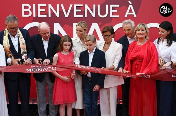 Le prince Albert II de Monaco, la princesse Charlène de Monaco, la princesse Gabriella de Monaco, comtesse de Carladès, et le prince Jacques de Monaco, marquis des Baux, assistent à l’inauguration de l’espace thématique consacré à la Principauté de Monaco à Europa-Park, à Rust, en Allemagne, le 29 juin 2026. © Dana Press/Bestimage