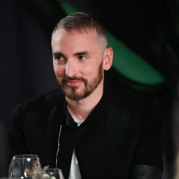 Selon lui, cette vie plus discrète lui permet de préserver son équilibre personnel et professionnel.

Christophe Willem - Tournage de l'émission "Panique au 31", scénarisée par A.Ducret et T.Villa, réalisée par G.Leforestier, diffusée le 30 décembre 2024 sur TF1.
© Christophe Clovis / Bestimage