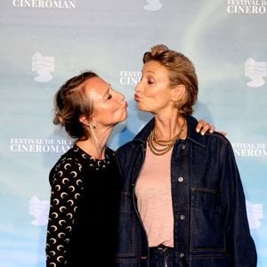 Audrey Lamy et sa soeur Alexandra Lamy - 6ème édition du festival Cinéroman à Nice le 1er octobre 2024. © Dominique Jacovides - Bruno Bebert / Bestimage