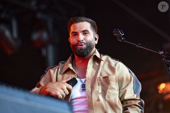 Kendji Girac en concert lors du festival de musique du Printemps de Perouges au Chateau de Saint-Maurice-de-Remens le 29 juin 2025. © Sandrine Thesillat / PsNewZ / Bestimage