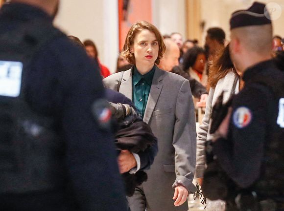 Adèle Haenel avait à nouveau rendez-vous au tribunal
Adèle Haenel arrive au tribunal - Le réalisateur Christophe Ruggia, poursuivi pour agressions sexuelles envers la comédienne Adèle Haenel, condamné à deux de prison ferme avec port de bracelet électronique va faire appel de la décision, au tribunal judiciaire de Paris, France. © Christophe Clovis/Bestimage