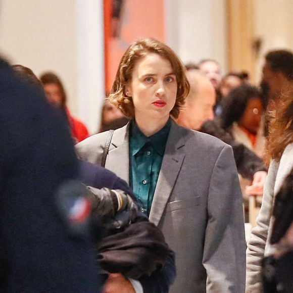 Adèle Haenel avait à nouveau rendez-vous au tribunal

Adèle Haenel arrive au tribunal - Le réalisateur Christophe Ruggia, poursuivi pour agressions sexuelles envers la comédienne Adèle Haenel, condamné à deux de prison ferme avec port de bracelet électronique va faire appel de la décision, au tribunal judiciaire de Paris, France. © Christophe Clovis/Bestimage