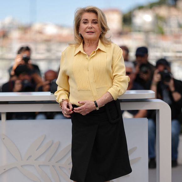 L'illustre actrice a possédé et façonné cette majestueuse bâtisse pendant plus de trente ans.

Catherine Deneuve au photocall du film "Gentle Monster" lors du 79ème Festival International du Film de Cannes, France, le 16 mai 2026. © Jacovides-Moreau/Bestimage