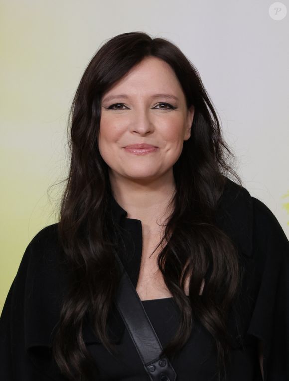 En pleine promotion de son cinquième album "Le champ des possibles" qui sortira le 19 septembre prochain, le chanteur est au coeur de rumeurs le soupçonnant d'être en couple avec Anne Sila, une autre candidate de The Voice

Anne Sila - Première du film Disney "Mufasa, Le Roi lion" au cinéma Pathé Palace à Paris le 12 décembre 2024. © Coadic Guirec/Bestimage