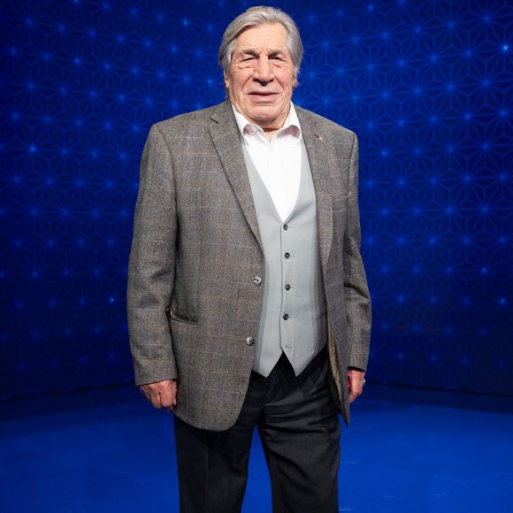 Exclusif - Jean-Pierre Castaldi en backstage de l'enregistrement de l'émission "La Boîte à secrets", présentée par F.Bollaert et diffusée le 9 janvier 2026 sur France 3, dans les studios du Lendit à Saint-Denis, France, le 2 décembre 2025. © Cyril Moreau/Bestimage