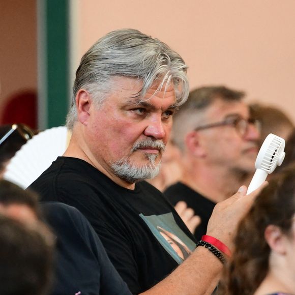 Si l'ancien ministre des Sports a refusé de lui faire un "mea culpa", estimant l'avoir poussé à se dépasser avec ses mots durs, 

Exclusif - David Douillet soutient sa femme Vanessa pour l'élection de Miss Pays de l’Ain à Saint Rambert en Bugey le 22 juin 2025.

© Romain Doucelin / Bestimage