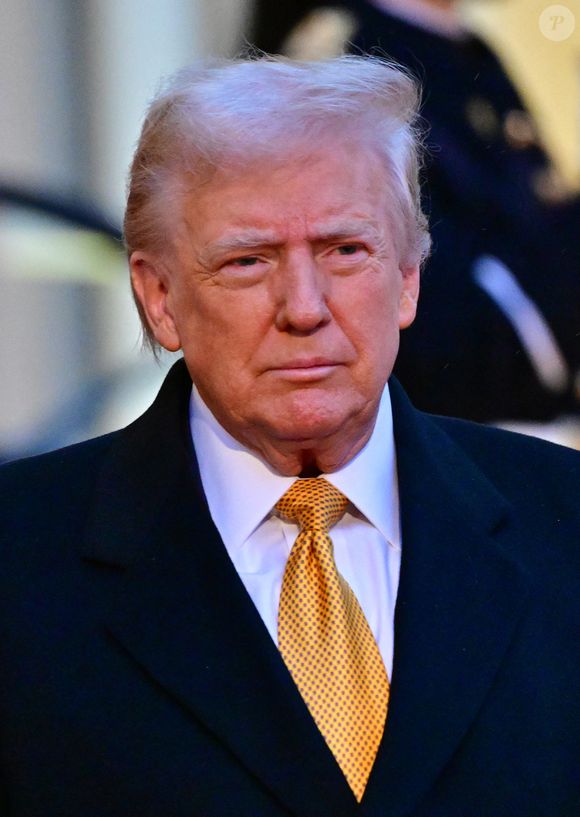 Le 47e président des Etats-Unis avaient lui aussi fait le déplacement

Le président français Emmanuel Macron recoit le président américain élu Donald Trump et le président ukrainien Volodymyr Zelenskiy au palais de l'Élysée après une réunion trilatérale dans le cadre des cérémonies de réouverture de la cathédrale Notre-Dame de Paris, cinq ans et demi après l'incendie, à Paris, France, le 7 décembre 2024. © Christian Liewig /Bestimage