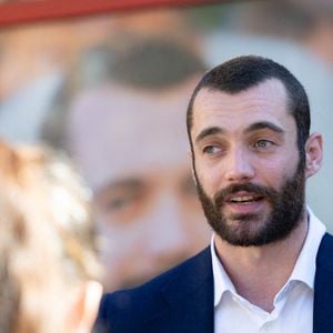 Louis Sarkozy a toujours crié son admiration pour l'ex-président de la République.

Louis Sarkozy a ouvert son QG de campagne sur la place de la mairie de Menton après avoir déclaré sa candidature aux prochaines élections municipales dans la cité du citron. Devant des centaines de personnes, il a exposé ses projets pour la ville, le 11 octobre 2025 à Menton, France. Photo by Shootpix/ABACAPRESS.COM