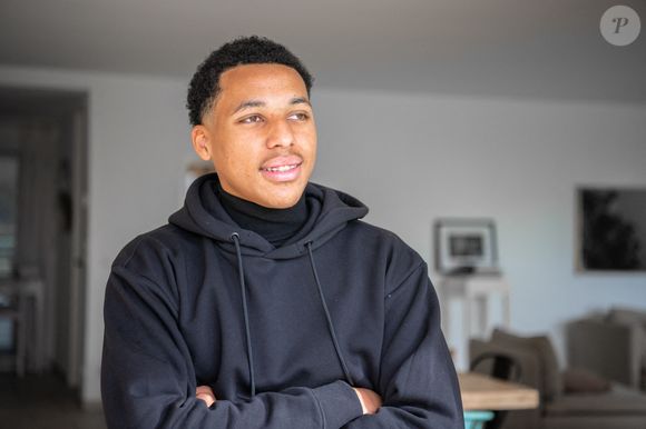 Son fils Isaac vient de franchir une étape importante dans sa carrière sportive à 21 ans.

Exclusif - Isaac Diouf pose dans sa maison à Marseille, France, le 16 janvier 2021. © Jean-René Santini/Bestimage